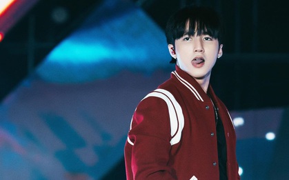 Sơn Tùng M-TP đã đẹp trai lại còn "bắng nhắng" hết phần thiên hạ: hết dạy fan nói tiếng Anh, đòi rủ fan lên sân khấu đến "bắt bẻ" cả khán giả!