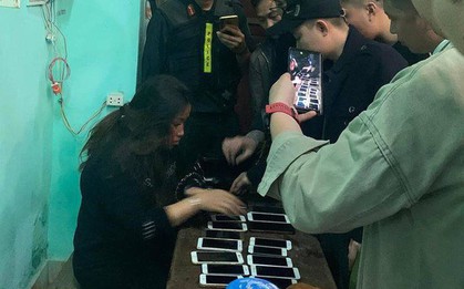 Bắt "nữ quái" móc trộm 17 chiếc điện thoại trong nhà thờ đêm Noel