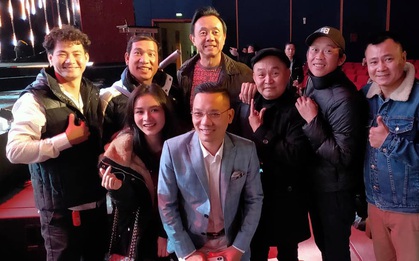 Dàn nghệ sĩ hai miền Nam - Bắc tụ họp chuẩn bị cho chương trình thay Táo Quân: Hoài Linh, Chí Tài và Lý Nhã Kỳ cũng xuất hiện