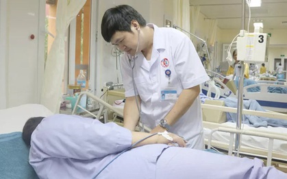 Sốc phản vệ nguy kịch vì ăn... nhộng tằm