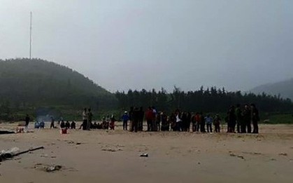 Hai cha con rơi xuống biển: Đã tìm thấy thi thể người con sau 4 ngày mất tích