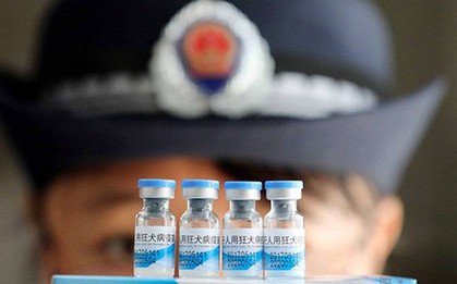Những tuyên bố mâu thuẫn của quan chức Trung Quốc về 12.000 chai huyết tương nhiễm HIV