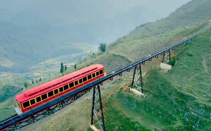 Câu chuyện thú vị về tuyến tàu hỏa leo núi băng qua thung lũng Mường Hoa