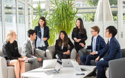 Du học Thụy Sỹ – 97.3% sinh viên Glion và Les Roches nhận được lời mời làm việc ngay khi ra trường, tại sao vậy?