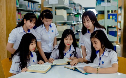 100% học sinh tốt nghiệp THPT được xét vào cao đẳng, đại học