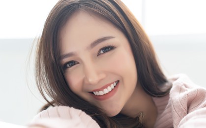 Tạm biệt đôi mắt thiếu sức sống nhờ 6 bước đơn giản
