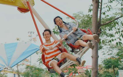 Bắt gặp Bảo (Về nhà đi con) "đánh lẻ" đi chơi với bạn gái và đây là điểm đến!