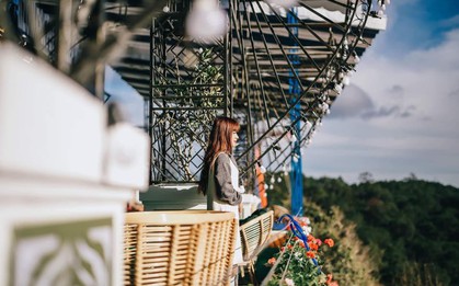 Đến Đà Lạt mùa này, đừng quên ghé quán cafe “đường chân trời” trải nghiệm cảm giác săn mây!
