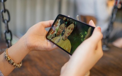 Ai mê xem phim trên điện thoại thì chắc chắn cũng mê luôn chiếc smartphone này