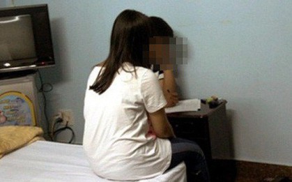 Bị tố vào nhà nghỉ với cô giáo, nam sinh lớp 10 lên tiếng: "Con trong sạch nên chẳng sợ gì cả"
