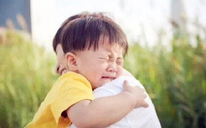 Đưa con nuôi đi xét nghiệm, người đàn ông bất ngờ phát hiện đó lại là con đẻ