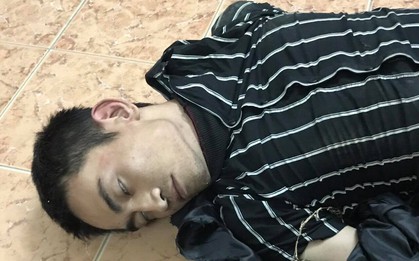 Nổ súng bắt nam thanh niên giả kẻ ngáo đá đi cướp trên xa lộ Hà Nội