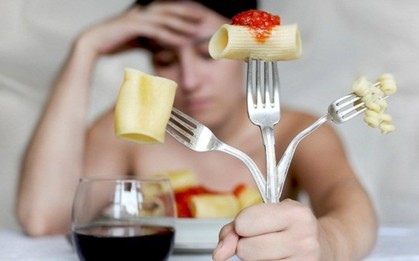 Hiệp hội Ung thư Hoa Kỳ cảnh báo: Nữ giới có nguy cơ mắc bệnh ung thư dạ dày cao nếu gặp phải những triệu chứng sau