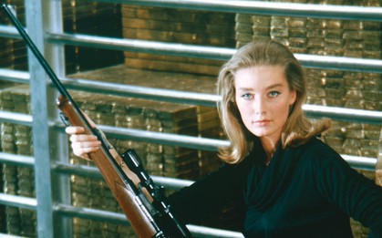 Tiếc thương tin Bond Girl đẹp nhất nhì lịch sử "James Bond" đã qua đời ở tuổi 77