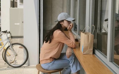 Còn gì trên đời này khiến bạn tức anh ách hơn việc nay vừa mua đồ thì mai nó sale "sập sàn"?