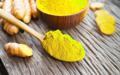 Dùng bột nghệ sai cách, nhiều người rước bệnh vào thân