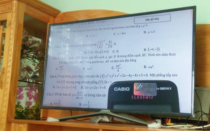 Thấy con học nhiều, mẹ bảo ra xem TV cho thư giãn và cái kết không nhịn được cười