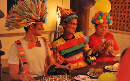 6 chi tiết gây hoang mang hơn cả việc phân biệt ma và người ở Lật Mặt 4
