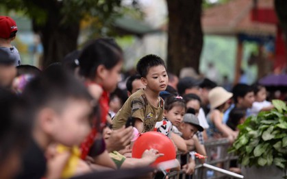 Khu vui chơi, trung tâm thương mại, rạp phim ở Thủ đô đông đúc trong ngày đầu nghỉ lễ