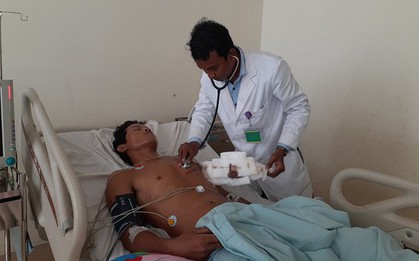 Đám cưới thành hỗn chiến, người can ngăn bị đâm thủng tim
