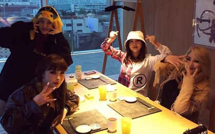 2NE1 đoàn tụ nhân dịp 10 năm ra mắt, fan khóc ròng: Comeback đi các chị ơi!