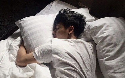 Ngại yêu vì "lương lẹt đẹt 7 triệu", chàng trai tuổi 30 khiến MXH tranh cãi: Người trẻ thích cô đơn vì áp lực tài chính?