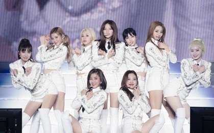 Loạt hit và album cũ của TWICE đồng loạt quay trở lại các BXH, lý do vì sao?