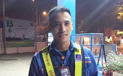 Anh nhân viên nhờ cộng đồng mạng tìm giúp tài xế nợ mình 300k tiền xăng nhưng chỉ để lại tờ giấy đăng kiểm sắp hết hạn