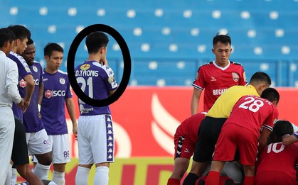 Đình Trọng chắp tay cầu nguyện, Thành Lương nhanh trí sơ cứu cho tuyển thủ U22 bị bất tỉnh bằng... băng đội trưởng