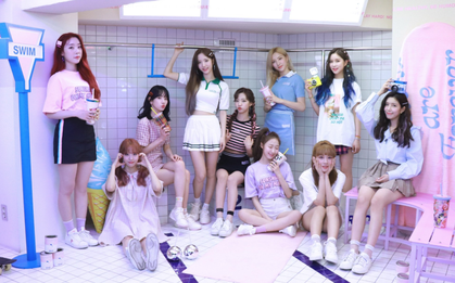 Nhóm nào vừa vượt GFRIEND, MAMAMOO, Apink để lọt top cùng IZ*ONE, BLACKPINK, TWICE mảng album 2019?