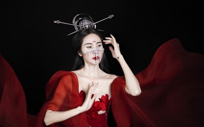 Hóa hình tượng "thanh xà, bạch xà" trong MV mới: Thủy Tiên suýt gặp chấn thương nghiêm trọng!