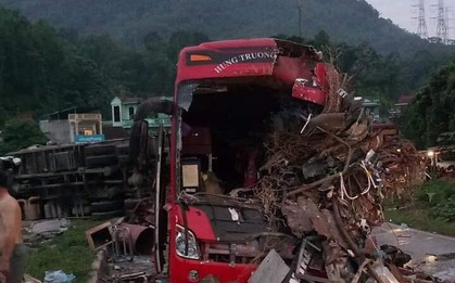 Vụ tai nạn kinh hoàng ở Hòa Bình: Các nạn nhân được chuyển gấp xuống Hà Nội giờ ra sao?