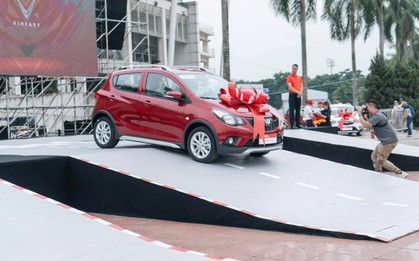 Ảnh: Cận cảnh chiếc VinFast Fadil - niềm tự hào của người Việt trong ngày bàn giao cho khách hàng đặt trước