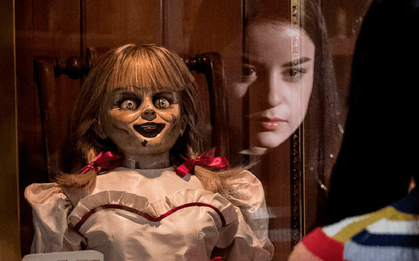 Hội đam mê soi tình tiết ẩn ra đếm xem có bao nhiêu điểm đặc biệt trong "Annabelle: Ác Quỷ Trở Về" này các cháu ơi?