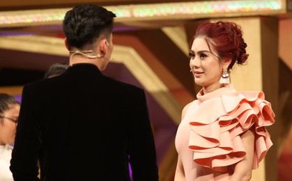 Chồng Lâm Khánh Chi tiết lộ bị bà xã “bỏ bê” chuyện chăn gối