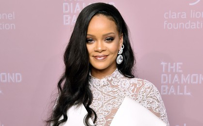 Tiền nhiều để làm gì, Rihanna sẽ trả lời cho bạn biết cách tiêu xài hơn 400 triệu trong mỗi ngày