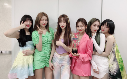 Có số chiến thắng hơn cả huyền thoại g.o.d, GFRIEND "quăng xó" chiếc cúp mới nhận khiến fan "cạn lời"