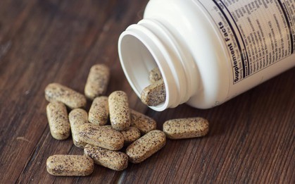 Thường xuyên uống biotin để đẹp tóc nhưng liệu bạn có biết về tác dụng phụ của nó?