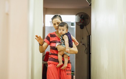 Người mẹ từ chối điều trị ung thư, chấp nhận mất đôi mắt để sinh con: "Nếu có thể nhìn thấy con, tôi chẳng còn ước mơ nào lớn hơn thế"