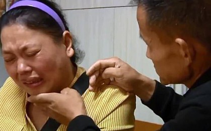 Vợ chồng ung thư rút thăm chọn người 'được' sống chăm con