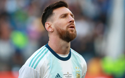 Bất ngờ phải nhận thẻ đỏ, Messi không thèm xuất hiện nhận huy chương