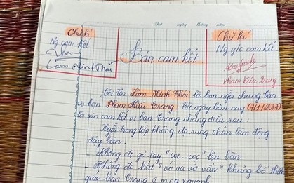 Bản cam kết “không đội trời chung” với bạn cùng bàn khiến dân mạng bồi hồi: Nhớ đứa bạn năm ấy ngồi cùng mình quá!