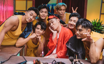 MV "Sáng mắt chưa" đậm chất đồng tính, Trúc Nhân quá thông minh hay quá liều lĩnh?
