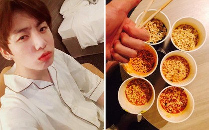 Giận "lẫy" anh em phong cách Jungkook (BTS): Một mình ăn 6 cốc mì ly trong đêm rồi khoe lên mạng