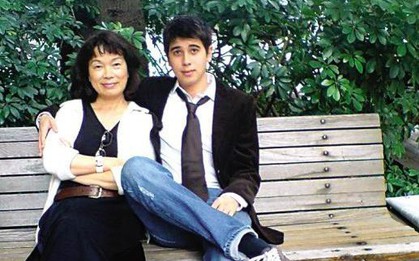 Hỏi mẹ "Tại sao con phải đi học?", đứa con bật khóc trước câu trả lời nhẹ nhàng nhưng sâu sắc của nữ nhà văn