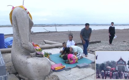 Sự hiện diện của pho tượng Phật không đầu này là minh chứng cho thấy hạn hán ở Thái Lan đang nghiêm trọng đến mức nào