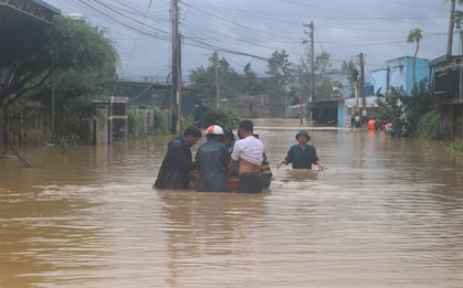 Lâm Đồng: Nhiều nhà dân bị sập do sạt lở đất, phát hiện một cụ ông chết trong nhà
