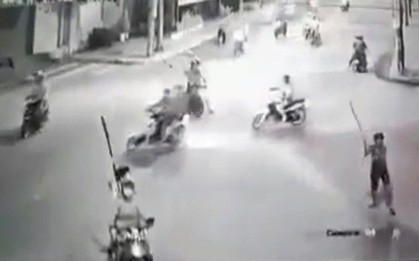 Bắt 8 đối tượng trong nhóm "giang hồ" cầm mã tấu tấn công đập phá xe dân phòng