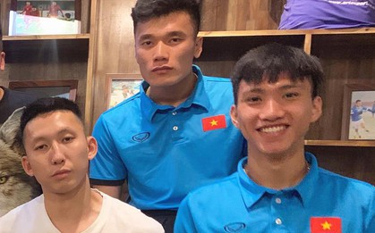 Đàn anh thân thiết của Văn Hậu khuyên fan bình tĩnh đợi: "Đây là bóng đá chuyên nghiệp, không phải tình cảm mến thương"