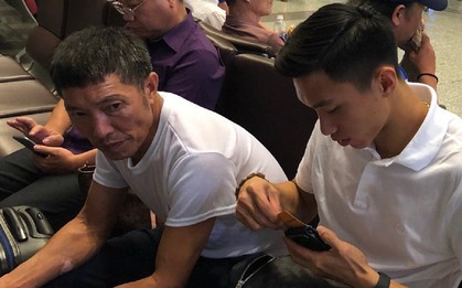 Bố Văn Hậu: "Ngày Hậu đi Hà Lan, tôi không được thông báo gì, chỉ biết liều bắt xe lên Nội Bài tiễn con"